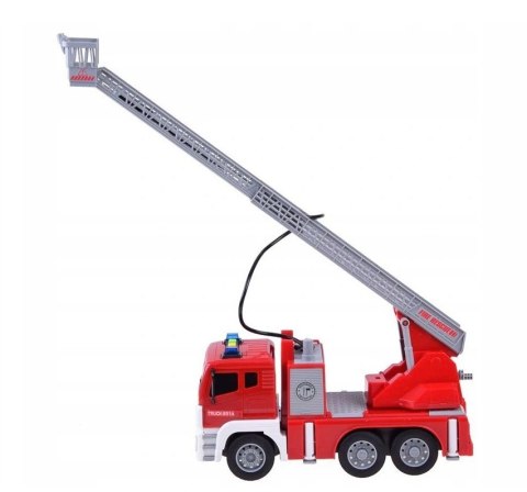 STRAŻ POŻARNA WÓZ STRAŻACKI Z POMPĄ I DRABINĄ