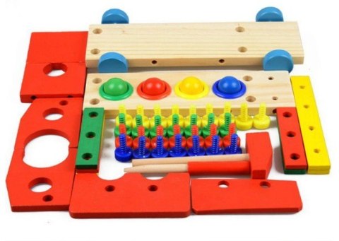 Drewniane autko edukacyjne narzędzia młotek kulki